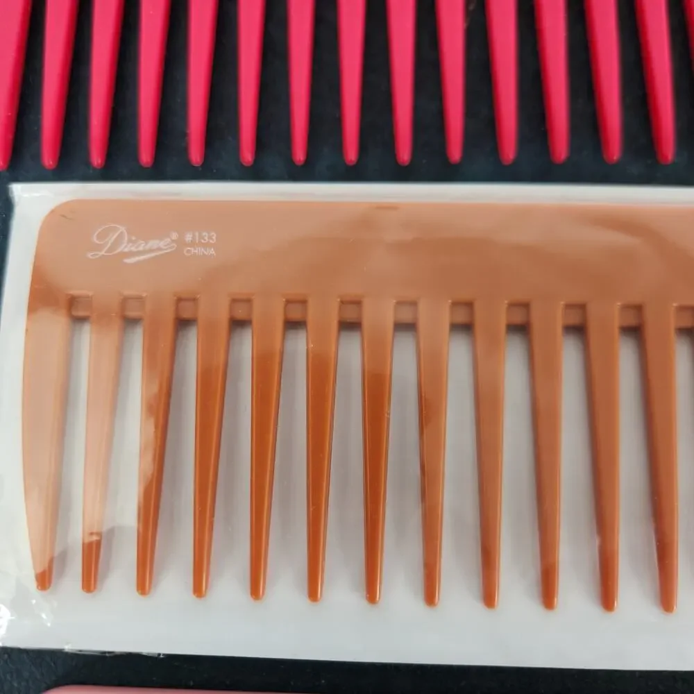 Lot of 5 Plastic Combs Diane Conair Goody Hair Tools